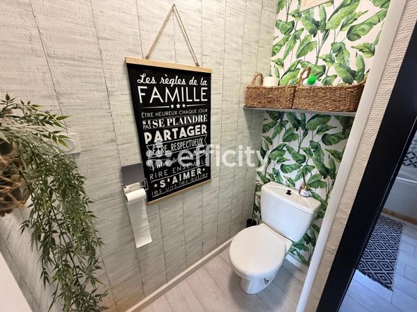 Maison
         7 pièces
        - 105 m² 276 900 € *