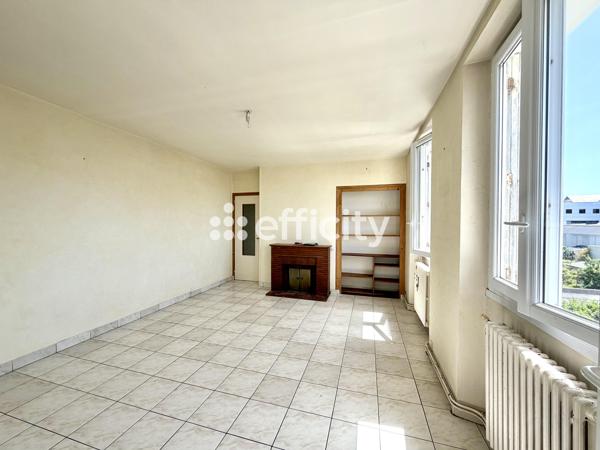 Appartement
         4 pièces
        - 86 m² Exclusivité 179 000 € *