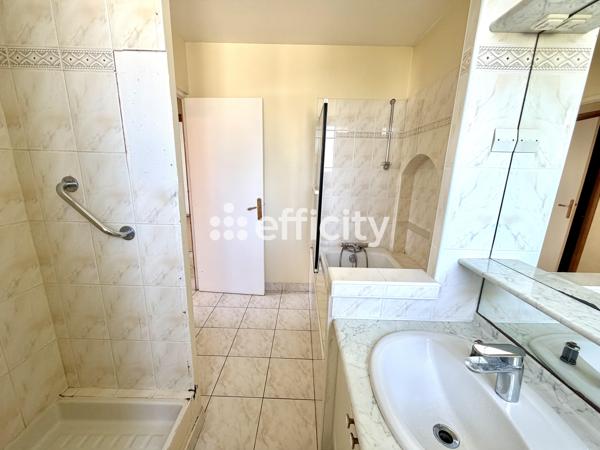 Appartement
         4 pièces
        - 86 m² Exclusivité 179 000 € *