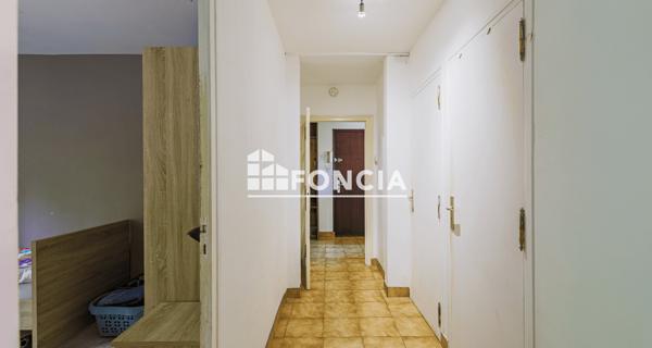 À vendre Appartement 5 pièces 71.32 m² - Saint-martin-d'hères 38400