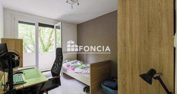 À vendre Appartement 5 pièces 71.32 m² - Saint-martin-d'hères 38400