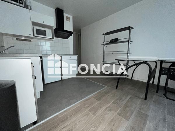 Location Studio meublé 27.92 m² - 3 RUE DU MONT Rouen 76000
