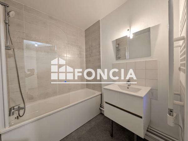 Location Studio meublé 27.92 m² - 3 RUE DU MONT Rouen 76000