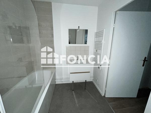 Location Studio meublé 27.92 m² - 3 RUE DU MONT Rouen 76000