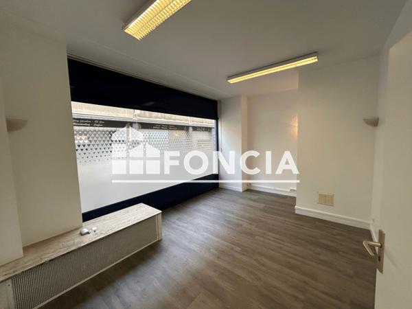 Location Local commercial 1 pièce 57.4 m² - Rouen 76000