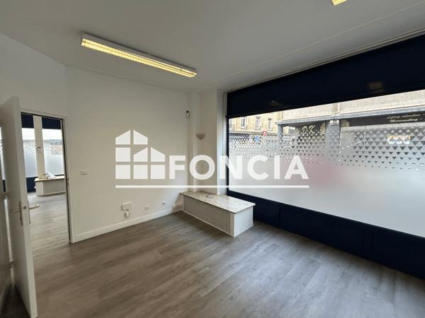 Location Local commercial 1 pièce 57.4 m² - Rouen 76000