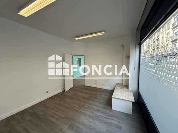Location Local commercial 1 pièce 57.4 m² - Rouen 76000