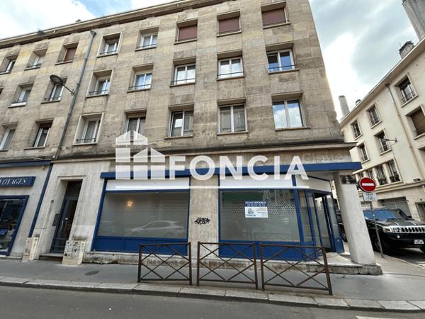 Location Local commercial 1 pièce 57.4 m² - Rouen 76000