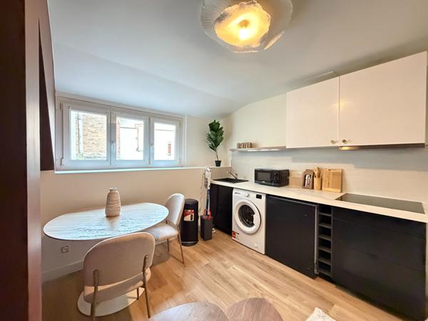 APPARTEMENT TYPE 3 MEUBLE - SECTEUR BARBATRE / ST REMI