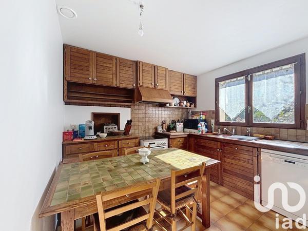 Maison traditionnelle 8 pièces de 181 m² à Baulne (91590)