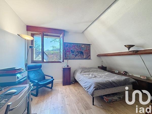 Maison traditionnelle 8 pièces de 181 m² à Baulne (91590)