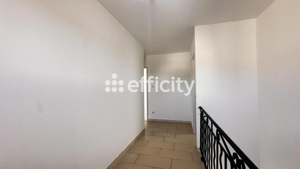 Maison
         5 pièces
        - 116 m² 229 000 € *