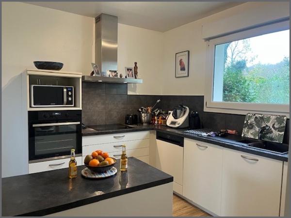 Maison à GUIPAVAS, 29490 - 8 pièces 220m²