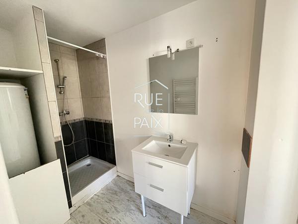 86200 CHALAIS A vendre à Chalais (86) : Maison avec jardin