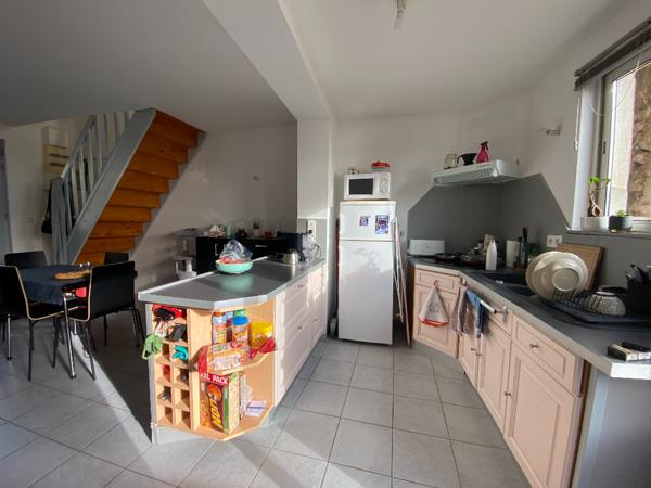 86200 CHALAIS A vendre à Chalais (86) : Maison avec jardin