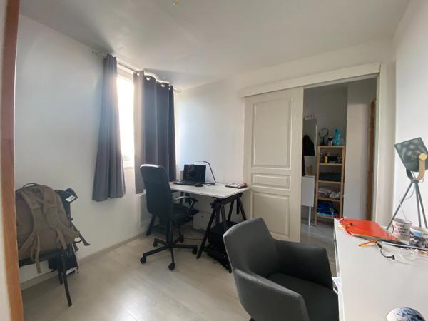 86200 CHALAIS A vendre à Chalais (86) : Maison avec jardin