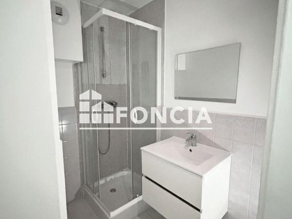 Location Studio 17.39 m² - 25 RUE DE LA SAUVAGERE La Rochelle 17000