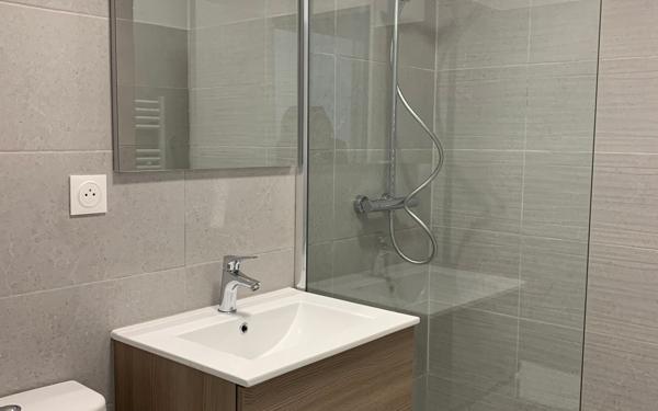 Appartement à louer    2 pièces • 45,90 m2 Nîmes