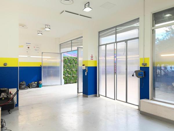 DROIT AU BAIL 150 M² - EMLACEMENT PRIVILÉGIÉ!