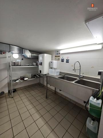 JINVESTY - IMMEUBLE AVEC LOCAL COMMERCIAL ET APPARTEMENTS LOUES - KERYADO