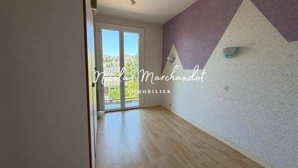 T4 avec ascenseur, garage et balcons
