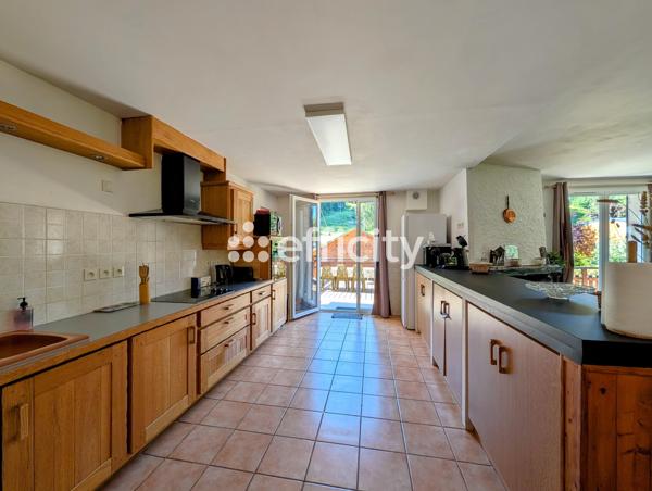 Appartement
         6 pièces
        - 160 m² Exclusivité 315 000 € *