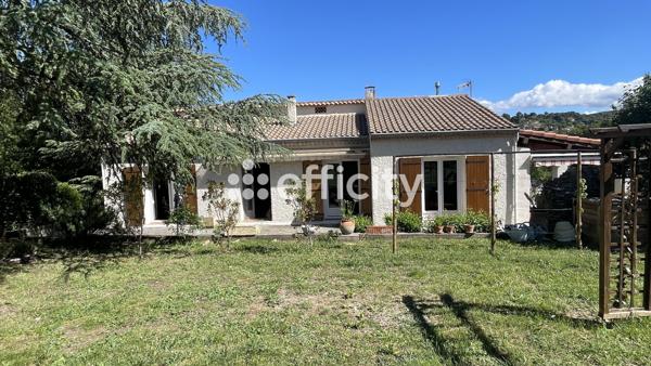 Maison
         4 pièces
        - 96 m² Exclusivité 310 000 € *
