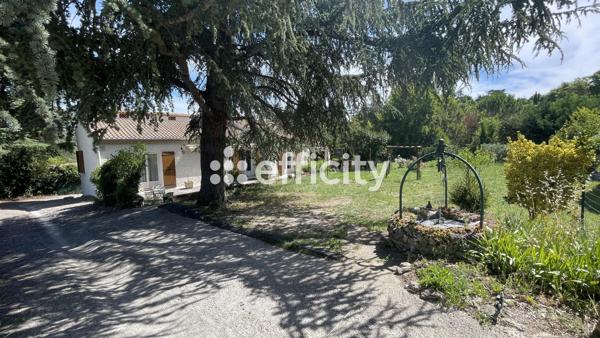 Maison
         4 pièces
        - 96 m² Exclusivité 310 000 € *