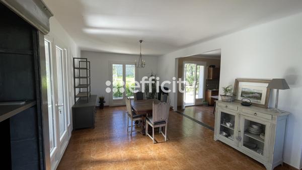 Maison
         4 pièces
        - 96 m² Exclusivité 310 000 € *