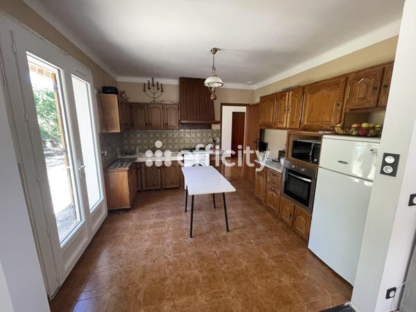 Maison
         4 pièces
        - 96 m² Exclusivité 310 000 € *