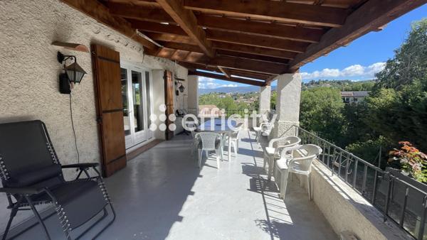 Maison
         4 pièces
        - 96 m² Exclusivité 310 000 € *