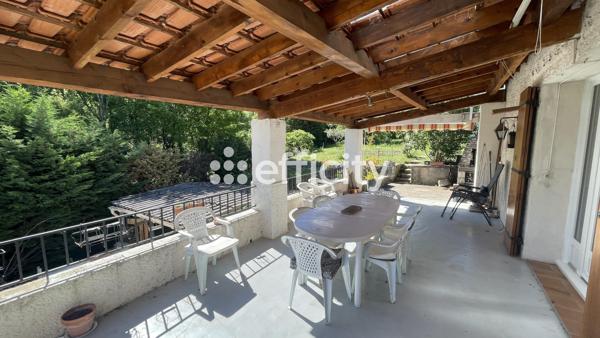 Maison
         4 pièces
        - 96 m² Exclusivité 310 000 € *