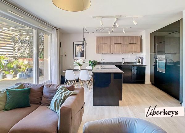 Duplex T5 traversant / Rillieux-village / dernier étage / terrasse ouest / stationnement