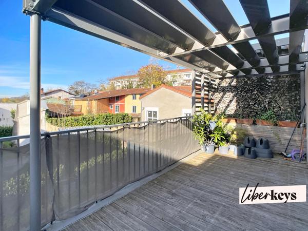 Duplex T5 traversant / Rillieux-village / dernier étage / terrasse ouest / stationnement