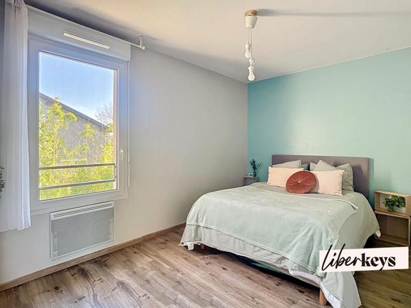 Duplex T5 traversant / Rillieux-village / dernier étage / terrasse ouest / stationnement