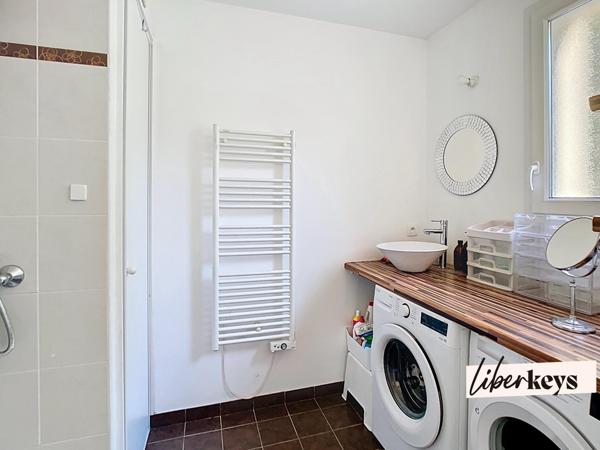 Duplex T5 traversant / Rillieux-village / dernier étage / terrasse ouest / stationnement