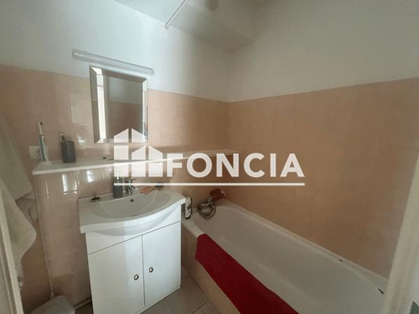 Location Appartement meublé 2 pièces 30.93 m² - LE GOLF DE GAUBERT Digne-les-bains 04000