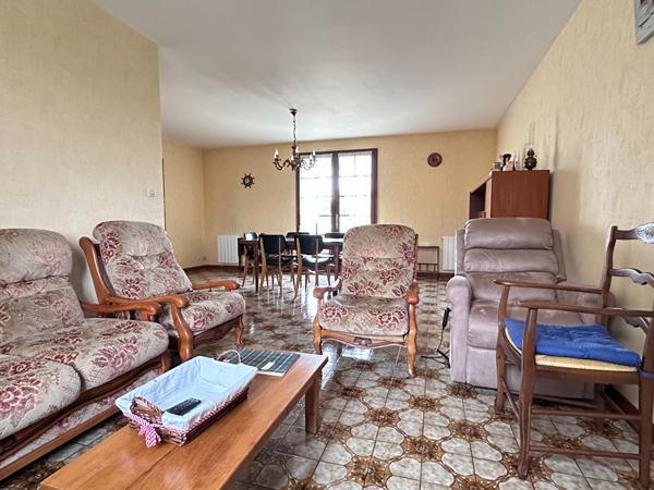 16470 SAINT MICHEL SAINT-MICHEL - MAISON FAMILIALE -TERRAIN AVEC FORT POTENTIEL