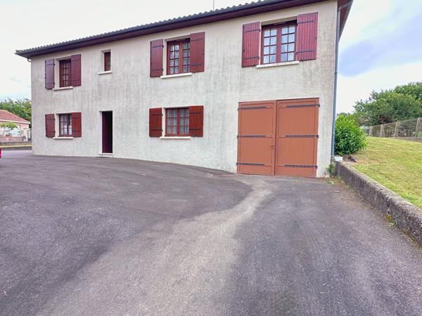 16470 SAINT MICHEL SAINT-MICHEL - MAISON FAMILIALE -TERRAIN AVEC FORT POTENTIEL
