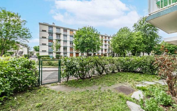 Appartement à vendre    4 pièces • 96,63 m2 Saint-Maur-des-Fossés