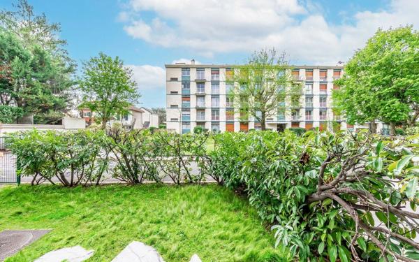 Appartement à vendre    4 pièces • 96,63 m2 Saint-Maur-des-Fossés