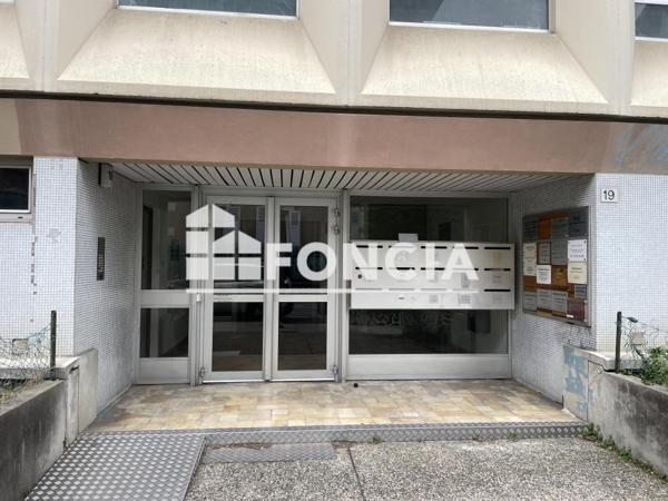 Location Local commercial 1 pièce - Grenoble 38000
