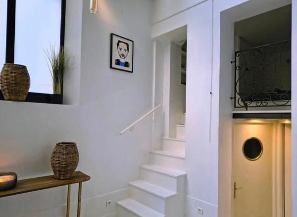 🏠 Paris 10ᵉ – Canal Saint-Martin | 2 pièces  superbement rénové !