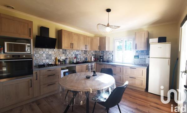 Maison 5 pièces de 91 m² à Meyrannes (30410)