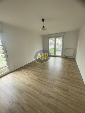 Appartement à louer Pontivy : 2 pièces, 62m² avec 1 chambre(s) à 580€ - AJP Immobilier Pontivy