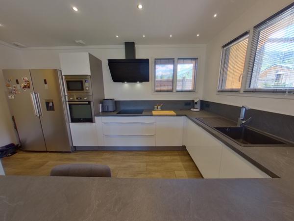 MAISON DE PLAIN PIED - Proche centre - Très bonnes performances énergétiques