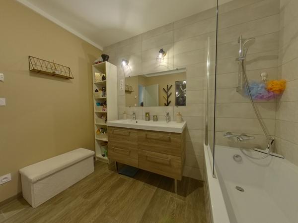 MAISON DE PLAIN PIED - Proche centre - Très bonnes performances énergétiques