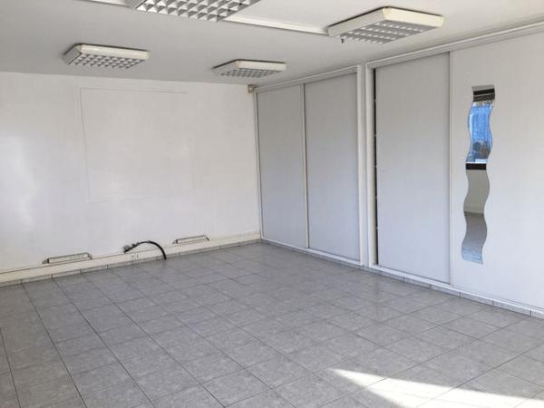 Local commercial à Domene 11 RUE ARISTIDE BERGES 38420 à louer