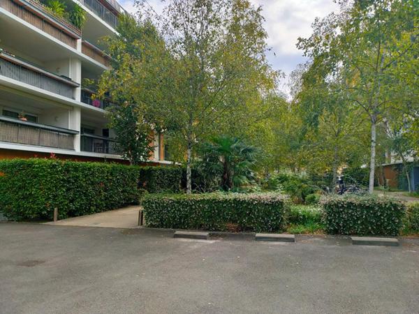 APPARTEMENT T2 44 M² + BALCON + CAVE + PARKING (CHARTRONS)
