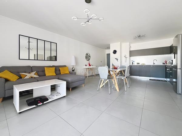 Appartement 3 pièce(s) 2 chambre(s) 70 m²